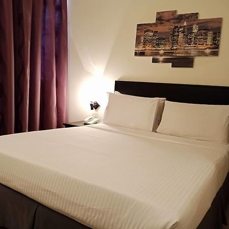 Hotel Sri Sutra - Bandar Sunway 2 Петалинг Джая Екстериор снимка